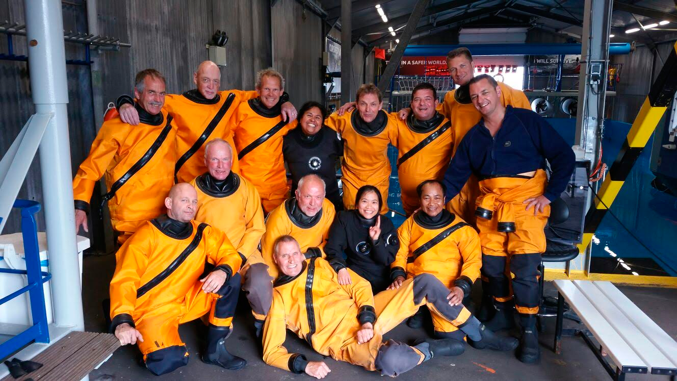 Thais-Ned Tolk bij offshore training BOSIET- Thai - Nederlands - EngelsTolk ( Interpreter- Thai-Dutch-Eng ) Basic Offshore Safety Induction and Emergency Training - ล่าม ไทย - ดัชช์- อังกฤษ 